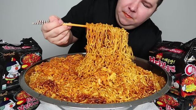 [nikocado avocado] matt stonie's 10,000 calorie most korean fire noodles ever eaten challenge