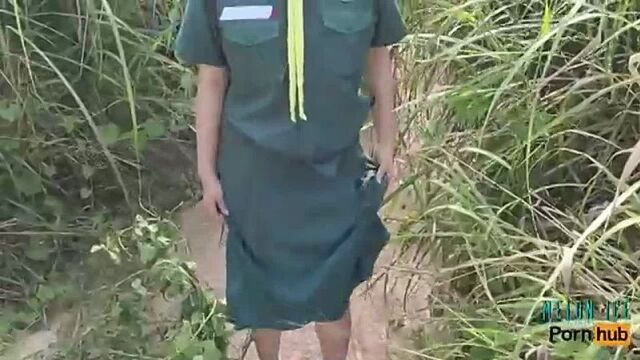 Melon ice เนตรนารีขี้เงี่ยน 3 หลงทางในป่า thai get fuck in the forest - best xxx(1).mp4