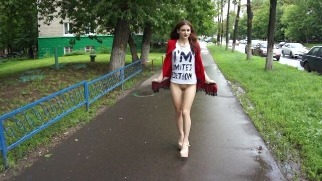 Kate rich - public nudity ходит голая