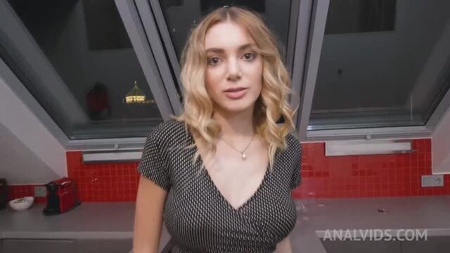 Paola hard gets anal fisted by sara bell and assfucked by chris diamonds monster