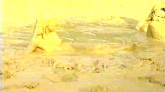 Mud_2 girls fighting in quicksand 14