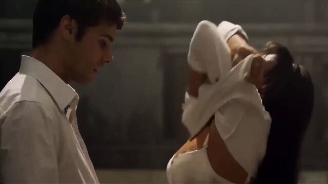 Wrong turn movie - sex scenes and nude scenes