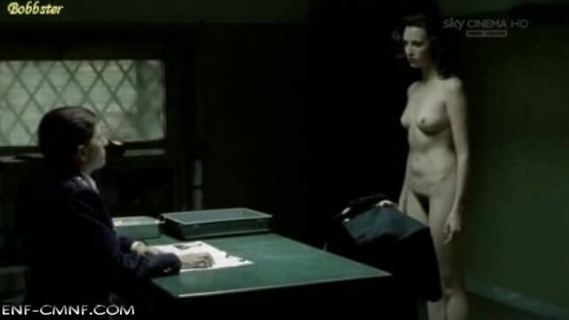 Итальянское cfnf-видео с голым досмотром