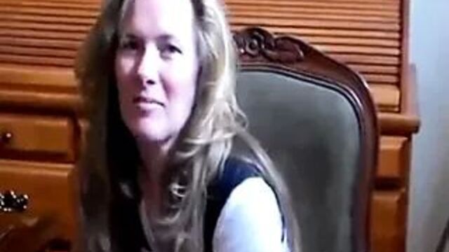 Sexy housewife giving an amazing handjob