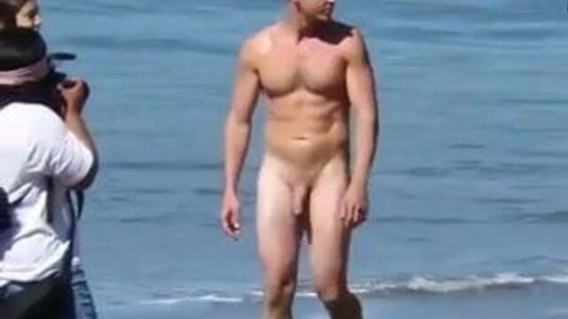 Str8 big dick on beach
