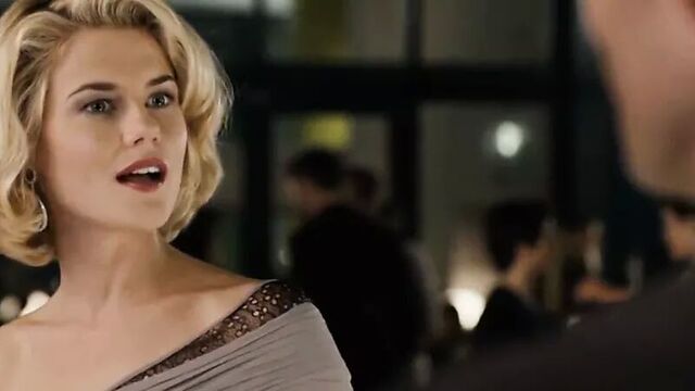 Rachael taylor, isabel lucas, madison burge - the loft