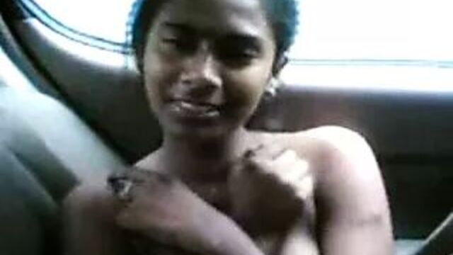 Tamil girl in car topless with her bf