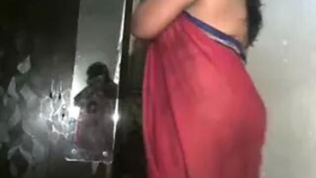 Must see huge ass chubby aunty gets nude on cam