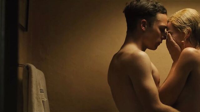 Margot robbie, dreamland, nude sex scene