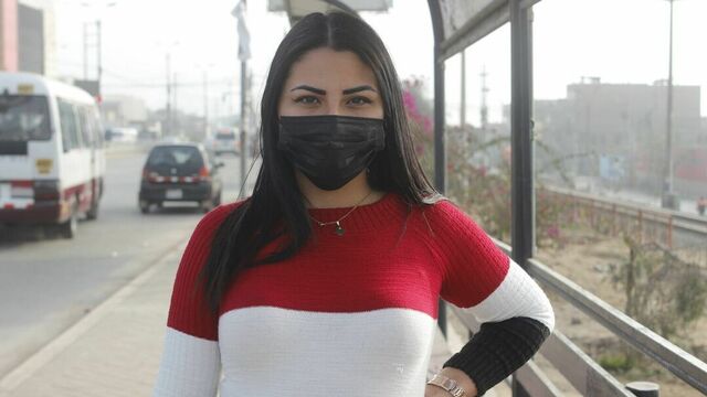 Venezuelan big ass ginezflowrs lost in lima try black cock