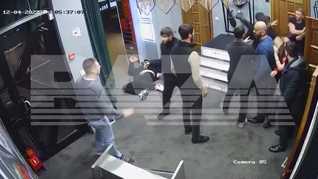 Абу бандиты под действием харама напали на караоке бар в москве.