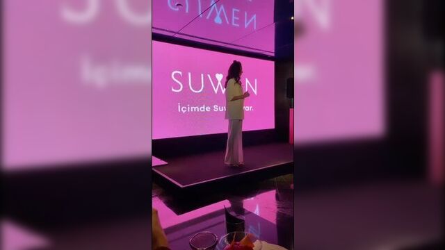 Мелиса памук ×«suwen» backstage