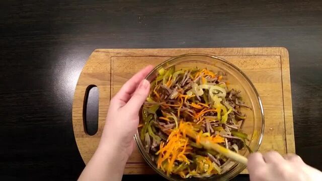 Обалденный салат без майонеза. вам обязательно понравится