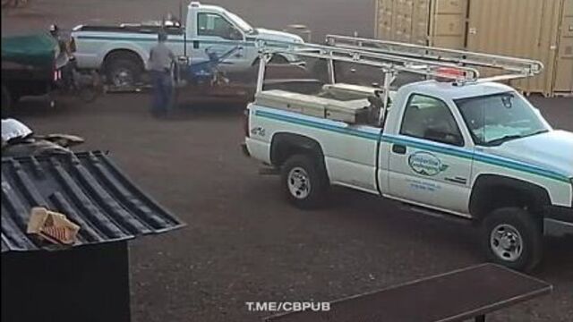 Гром среди ясного неба. и такое бывает uhjv chtlb zcyjuj yt,f. b nfrjt ,sdftn