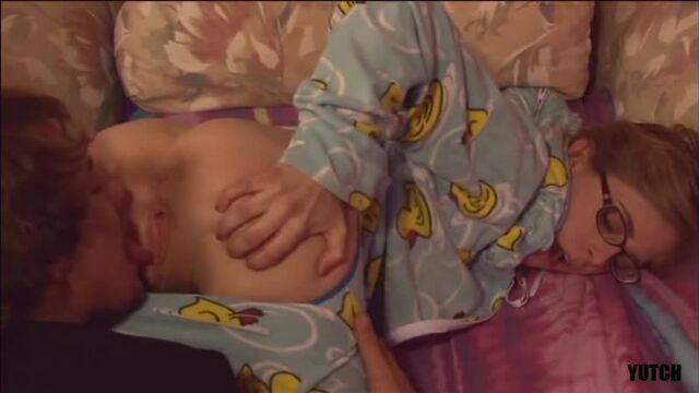 Трахнул старшую сестру на ее девичнике penny pax tyler [sex porno oral insest инцест, секс с сестрой, ебля, брат трахнул сестру