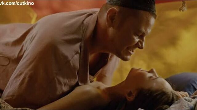 "дикари" секс в палатке