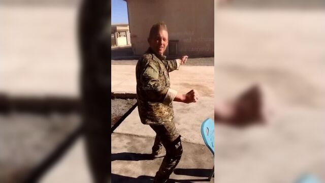 Шон пиннер когда узнал что его повесят на площади в донецке)