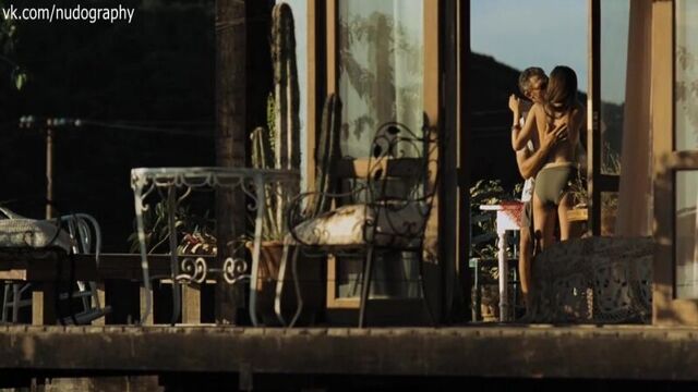 Камилла белль (camilla belle) в фильме "брошенная на произвол судьбы" (à deriva, adrift, 2009, эйтор далия)