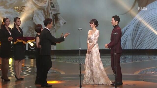 Церемония награждения kbs drama awards 2016 сон джун ки и сон хе гё