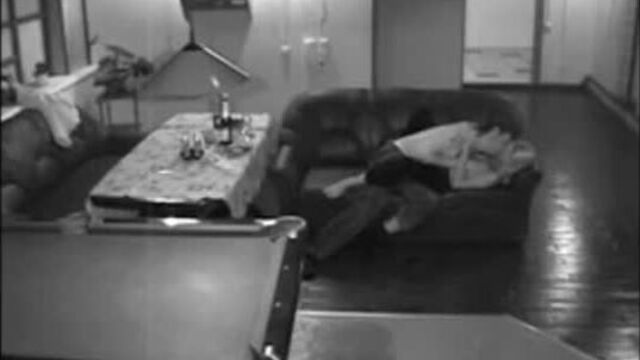 Секс с русской проституткой в сауне на бильярдном столе на скрытую камеру.mp4