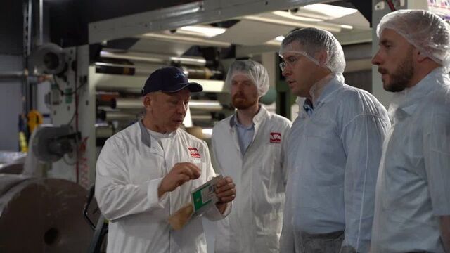 Приезд главы чехова на производство молопак