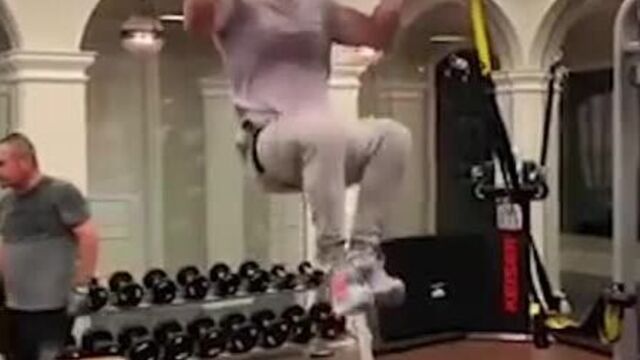 Подтягивания от марка уолберга