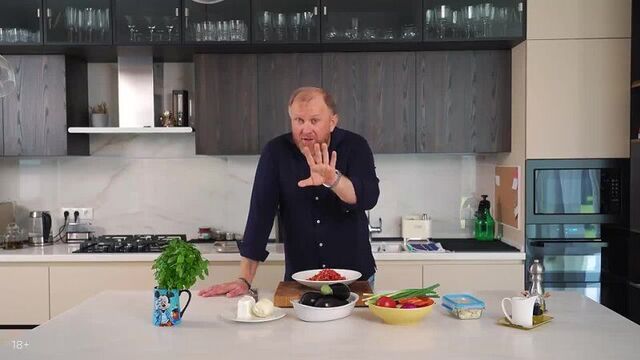 Рецепт от ивлева – битые баклажаны с сыром и томатами