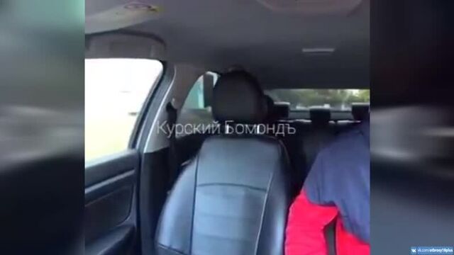 Неадекватная яжемать орет и угрожает ребенку в такси