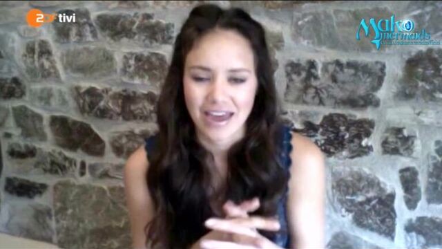 Элли бертрам отвечает на вопросы (ger)