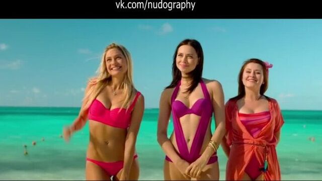 Наталья рудова, настасья самбурская, мария кравченко в бикини в фильме "женщины против мужчин" (2015, таир мамедов)