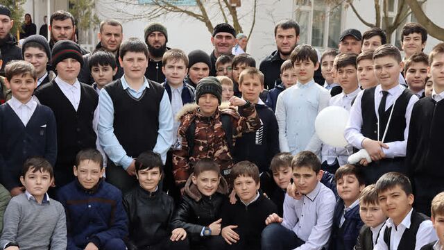 Ризван уциев побывал в гостях в двух школах в надтеречном районе.