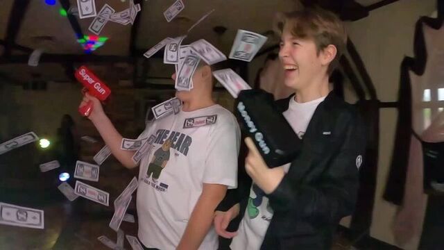 Money gun и селфиспиннер уфа /деньгомет / пистолет / денежный пистолет / пистолет для денег / бабломет / super money gun уфа