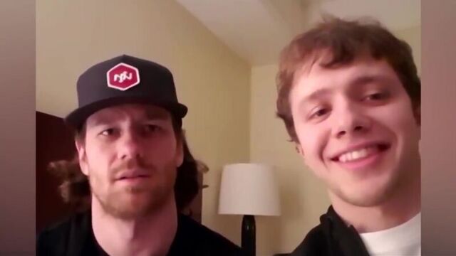 «гоп-стоп, ты отказала в ласке мне». данкан кит поет розенбаума