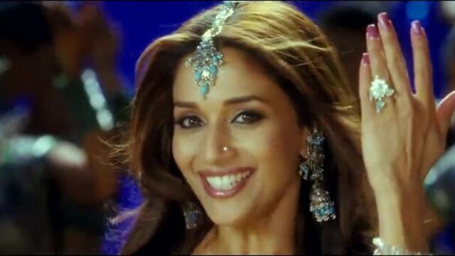 Aaja_nachle - title song - madhuri dixit