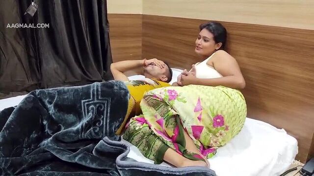 Pyaasi bhabi ki mast chudai.mkv