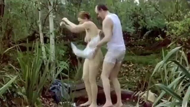 Кейт уинслет в фильме "айрис" ( kate winslet nude erotic scene)