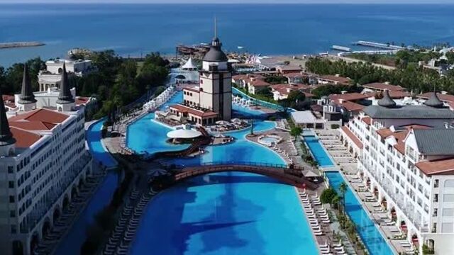 Titanic mardan palace